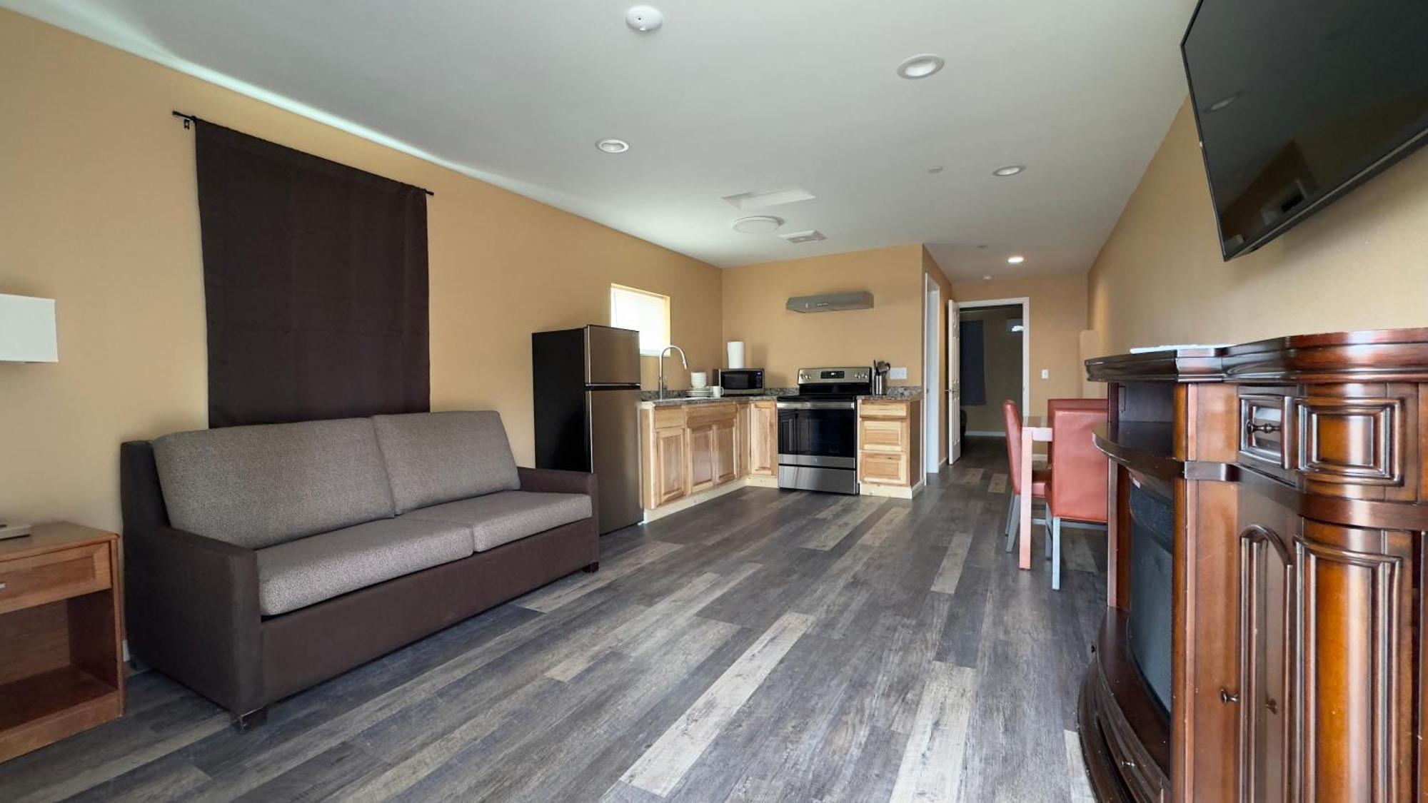 Far West Cabin-Tiny Homes Rental Форкс Екстер'єр фото