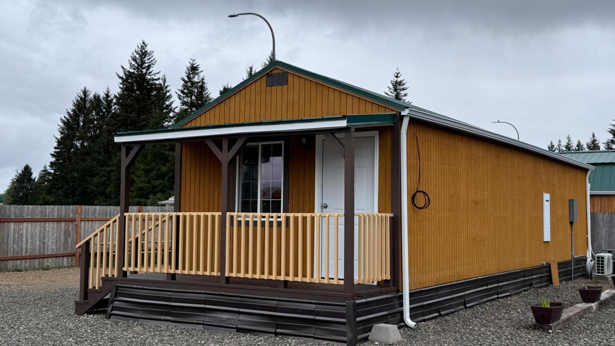 Far West Cabin-Tiny Homes Rental Форкс Екстер'єр фото